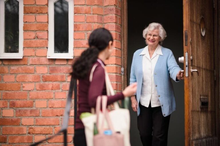 Eltham-Camberwell-Bexleyheath-Petts-Wood-Home-Instead-home-care-1_Compressed