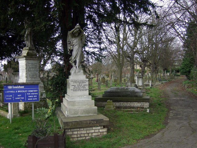 geograph-1290119-by-Natasha-Ceridwen-de-Chroustchoff