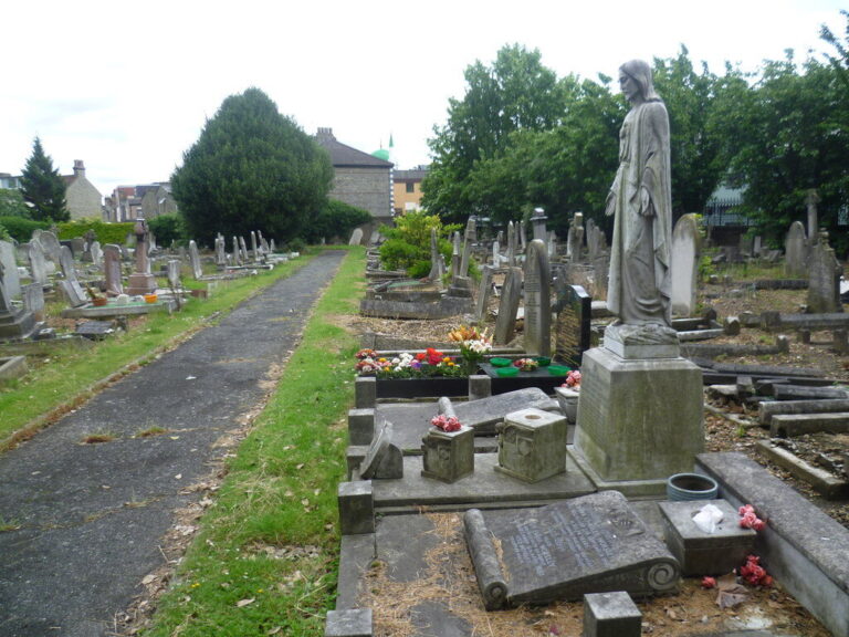 geograph-4016909-by-Marathon