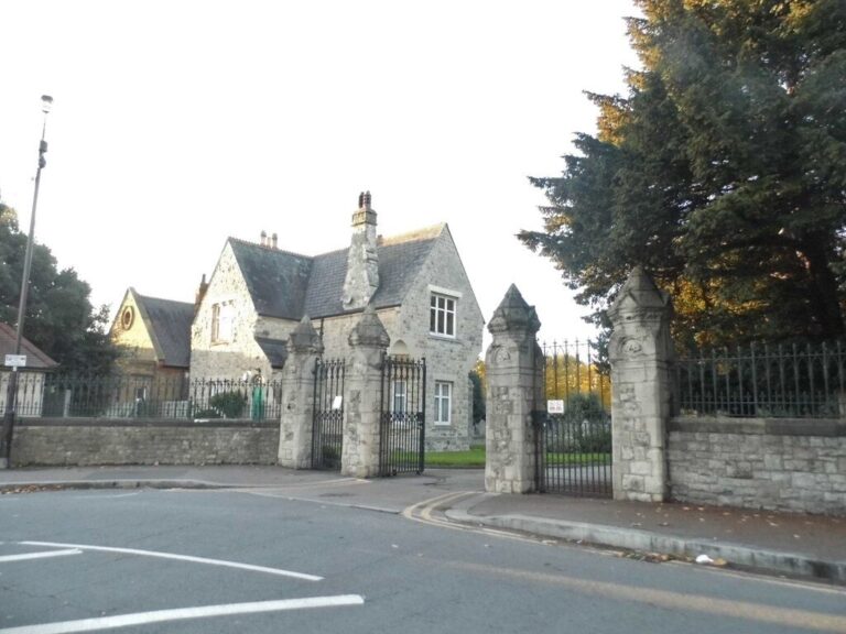 geograph-5598881-by-David-Howard